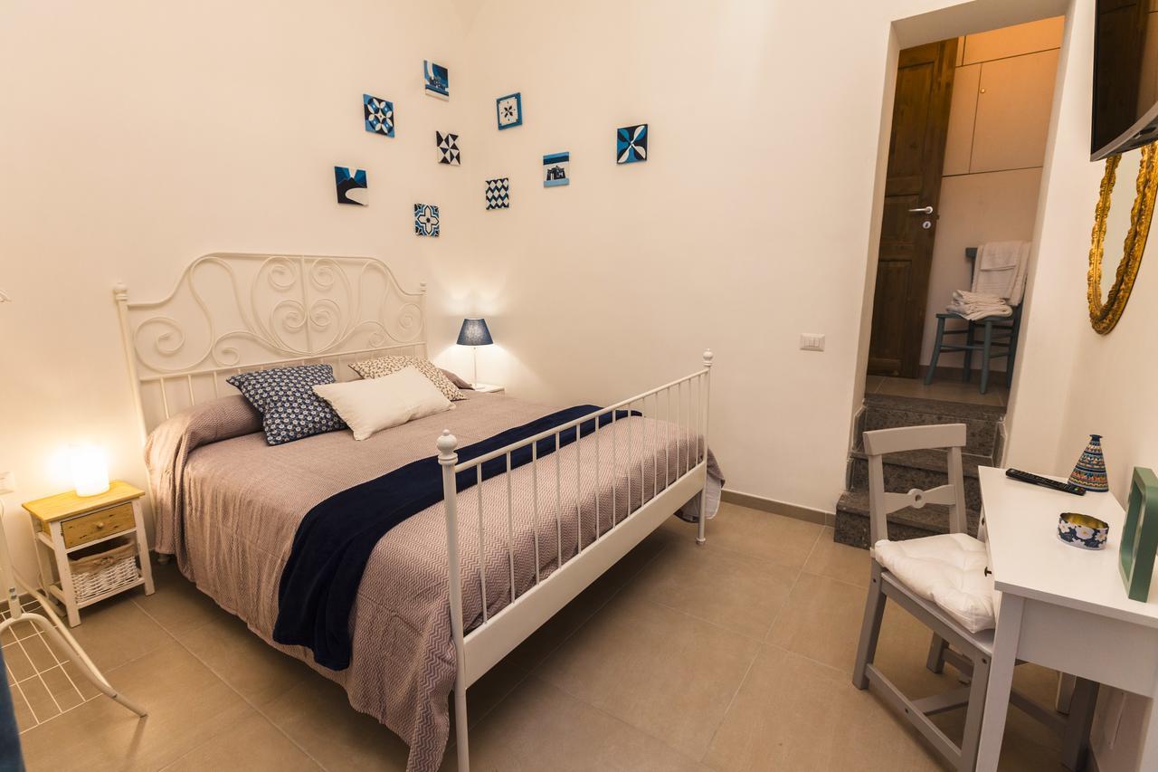 Crianza B&B Наполи Екстериор снимка