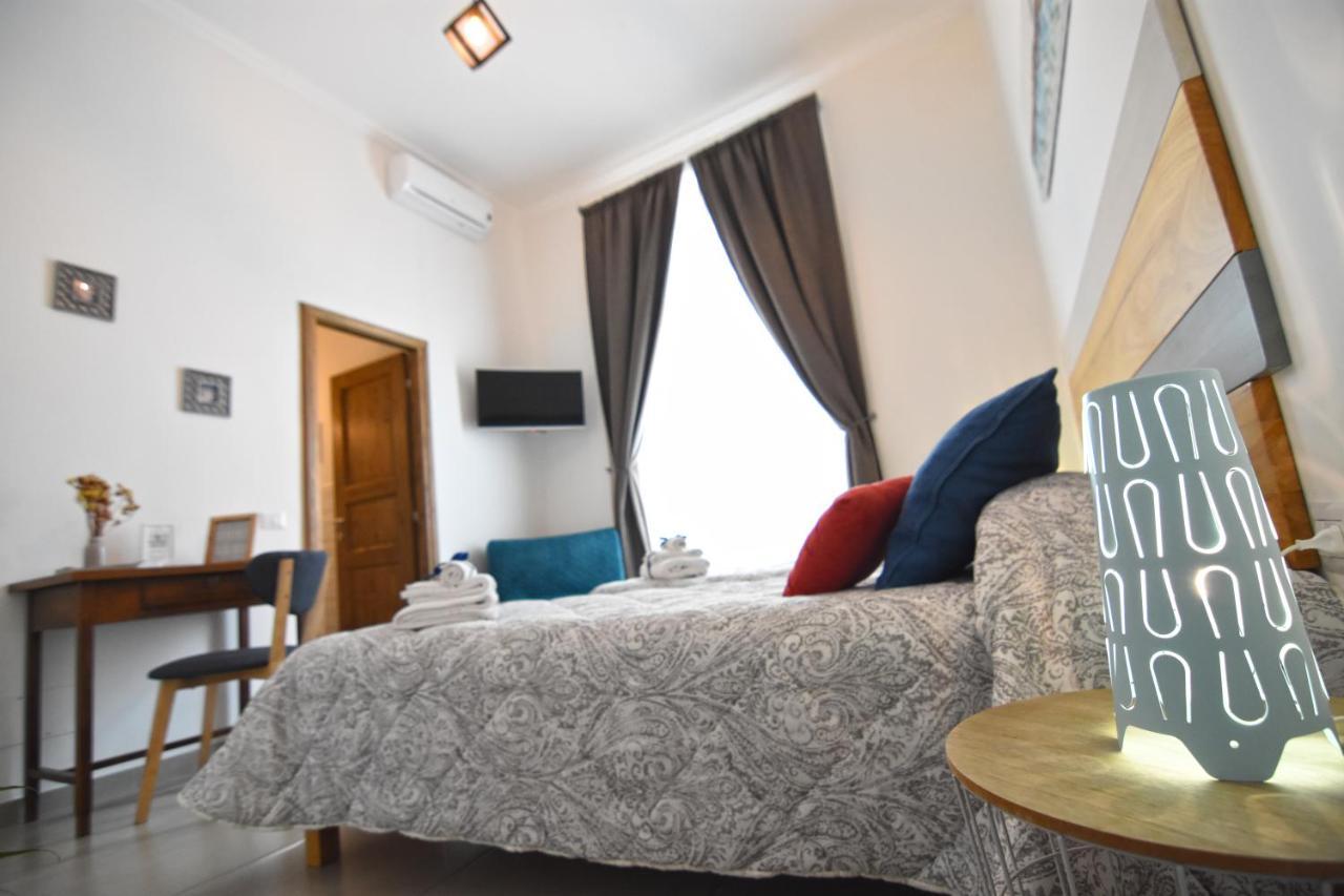 Crianza B&B Наполи Екстериор снимка